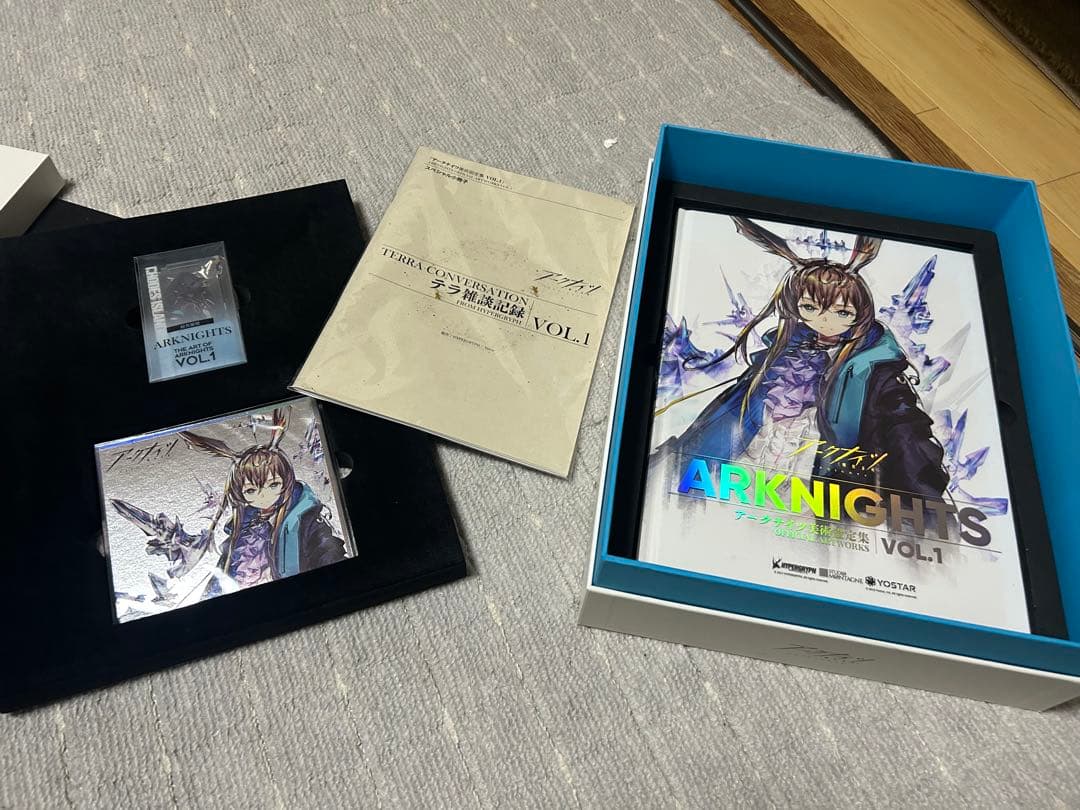 アート・デザイン・音楽 ARKNIGHTS OFFICIAL ARTWORKS VOL.1 & 2