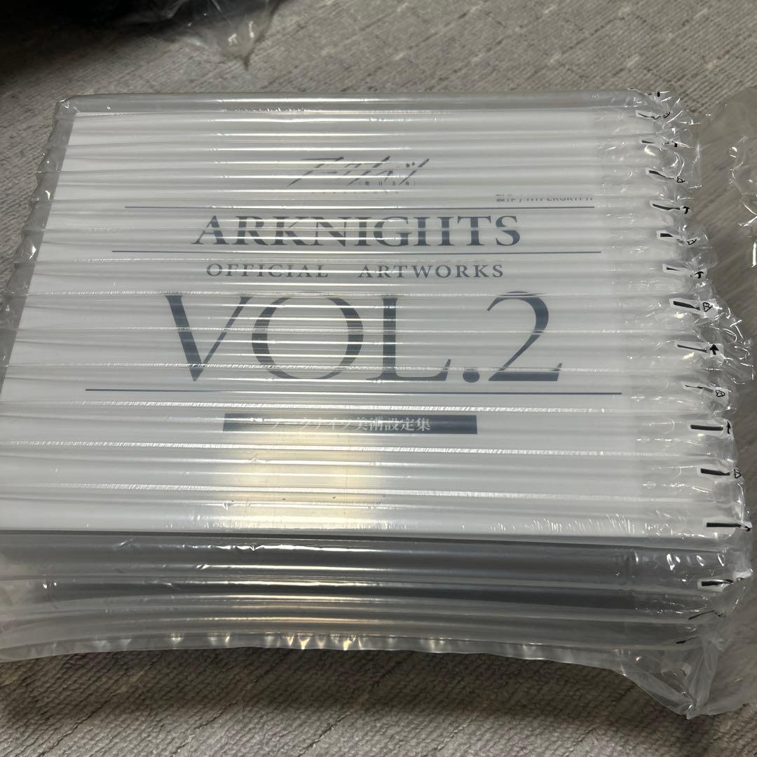 アート・デザイン・音楽 ARKNIGHTS OFFICIAL ARTWORKS VOL.1 & 2