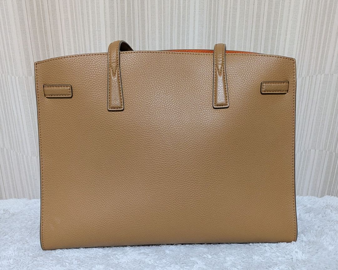 【美品】　トリーバーチ　ウォーカーサッチェル　Ａ４サイズ　ショルダー　トート