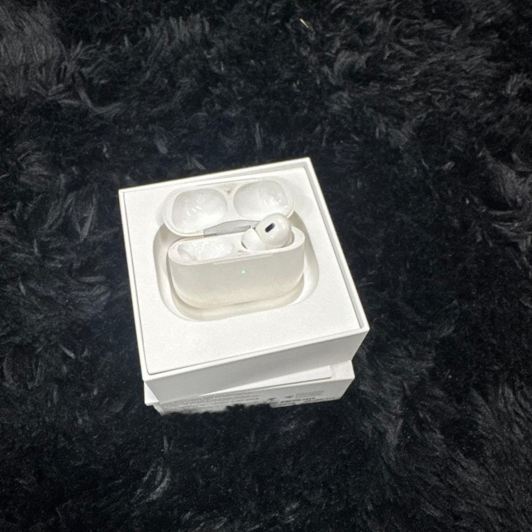 AirPods Pro 第二世代　 本体 充電ケース付き　片耳のみ