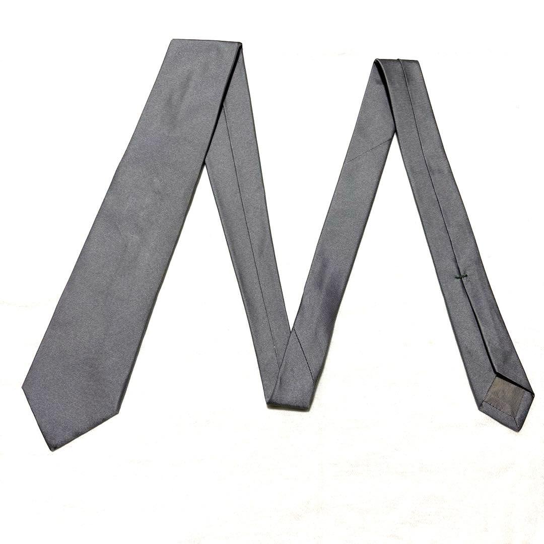 ルイジボレッリ　ネクタイ　シルバーグレー　無地　ソリッド　光沢　美品