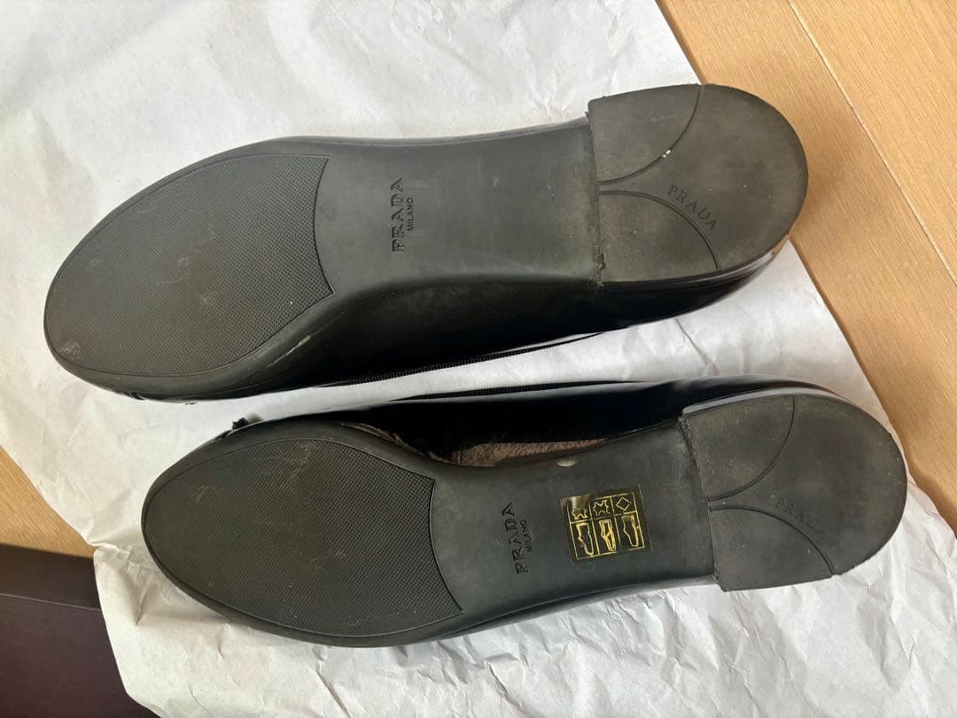 PRADA フラットパンプス　羊革　ブラック