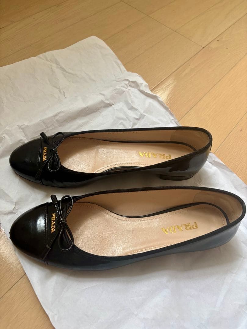 PRADA フラットパンプス　羊革　ブラック