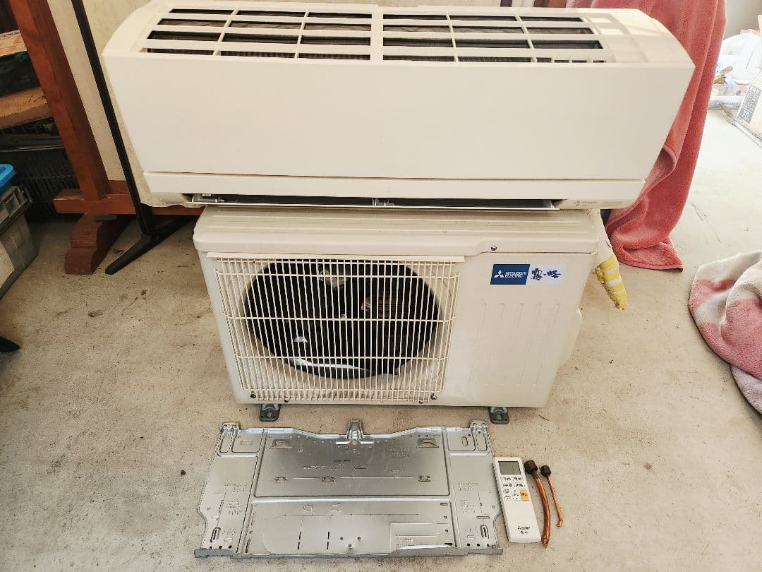 三菱エアコン霧ヶ峰2022年製　MSZ-GE2522-W-1