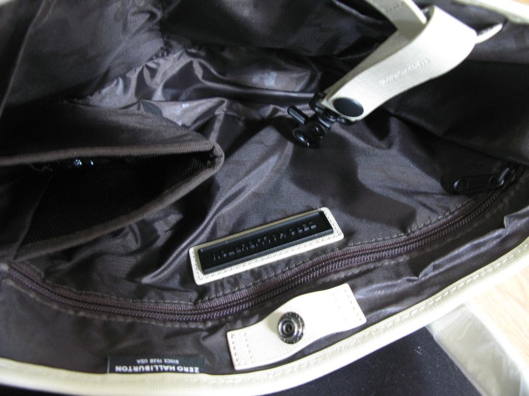 ゼロハリバートン リモンタシリーズ カートトートバッグ　82453　ベージュカモ