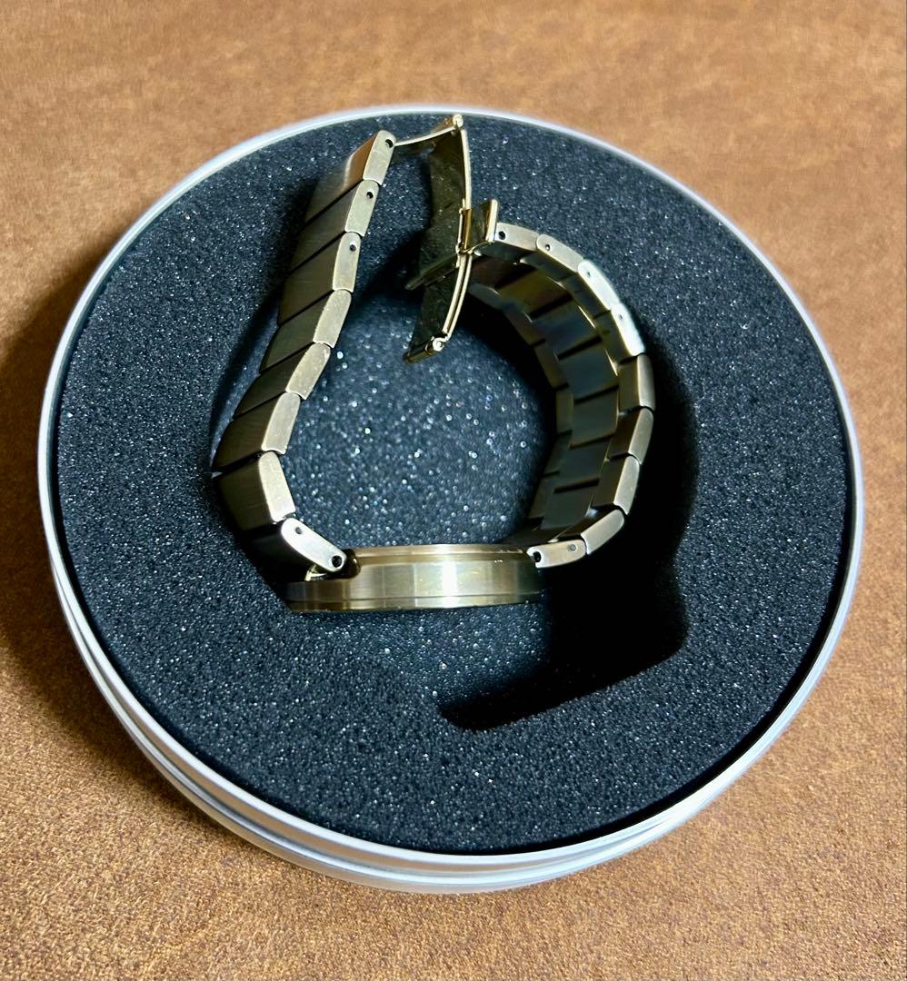 【ISSEY MIYAKEイッセイミヤケ】希少 TO ゴールド　腕時計　電池切れ