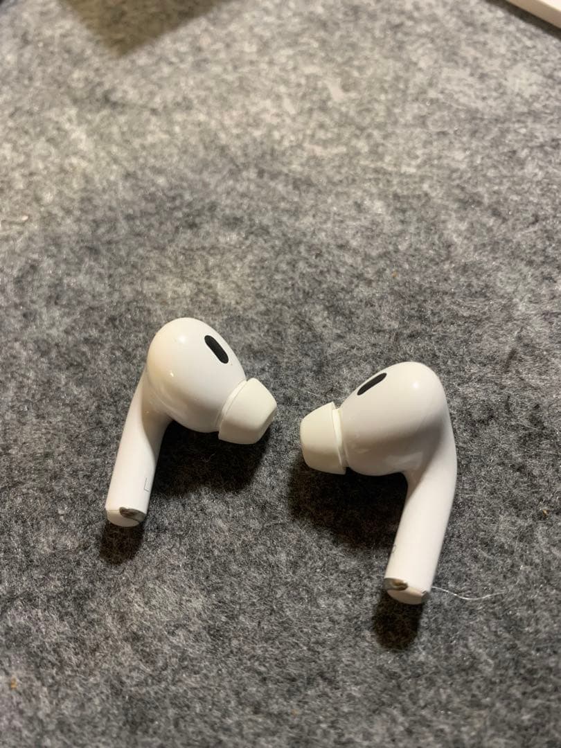 m*c様 AirPods Pro 第2世代 Lightning Magsafe充