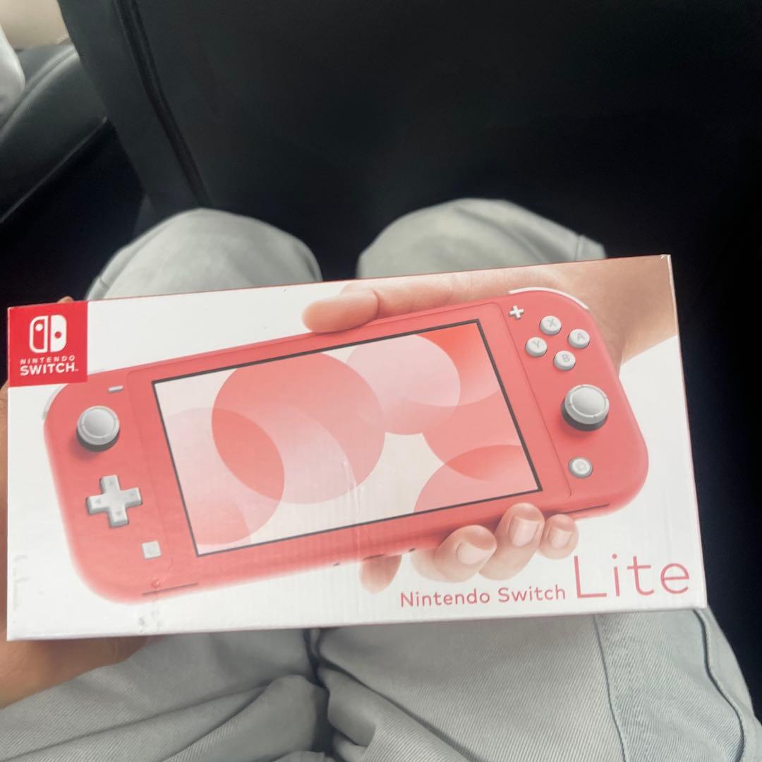 Nintendo Switch ライト　ピンク　新品未開封