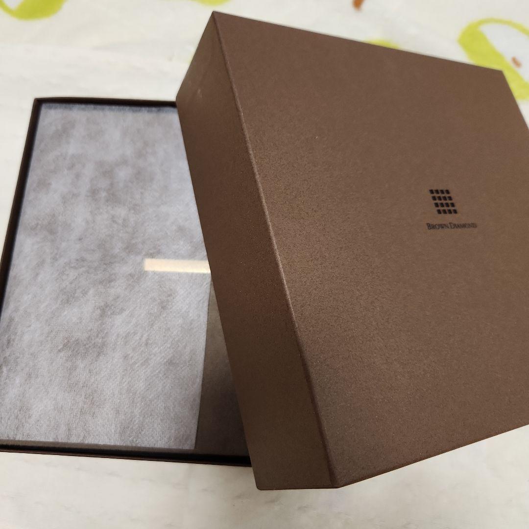 Brown Diamond ジュエリーBOX