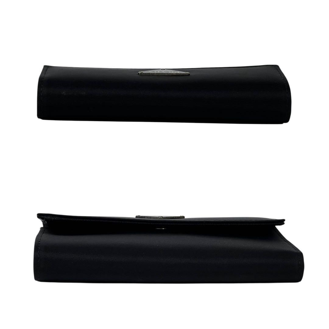 【未使用】プラダ 三つ折り財布 ブラック ナイロン　三角ロゴ　ロゴプレート　黒