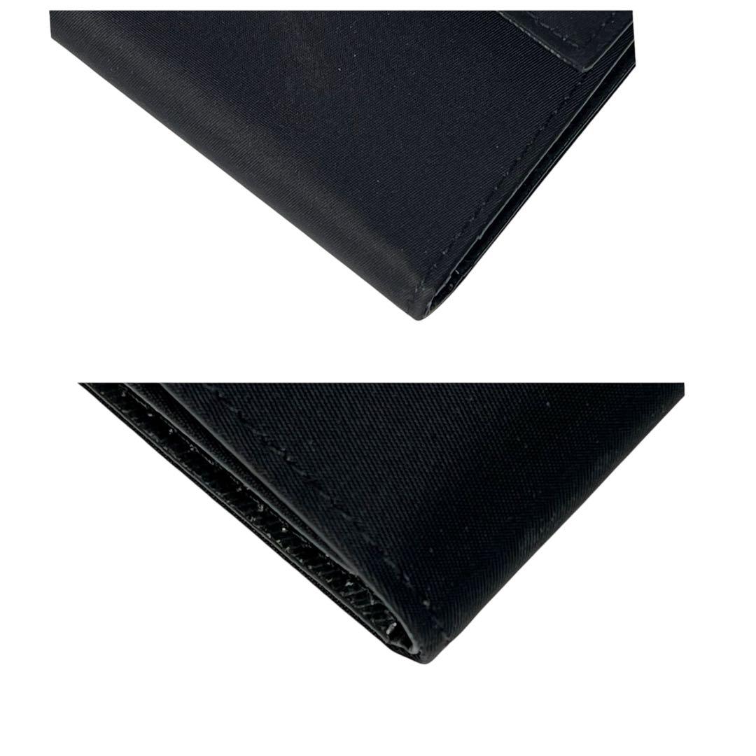 【未使用】プラダ 三つ折り財布 ブラック ナイロン　三角ロゴ　ロゴプレート　黒