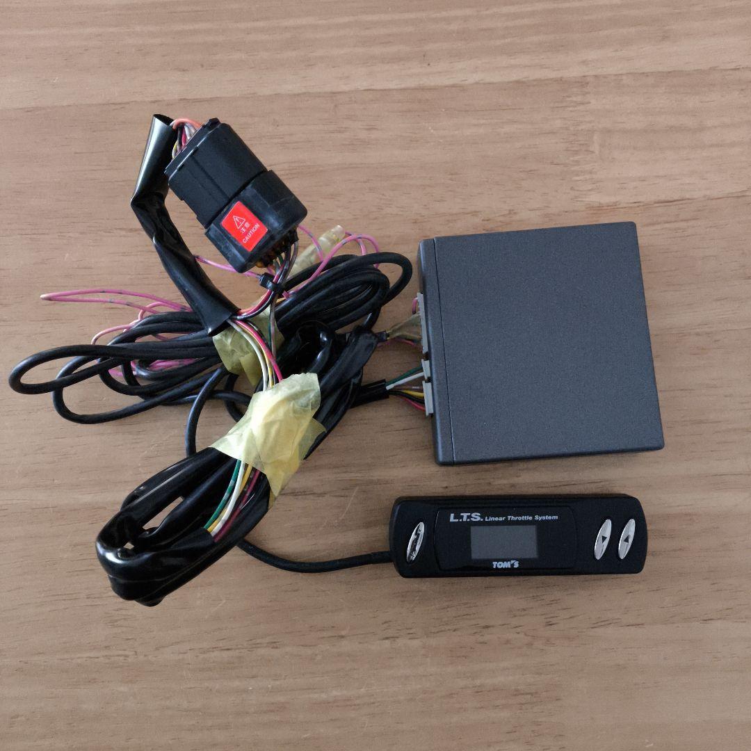 トムススロットルコントローラー