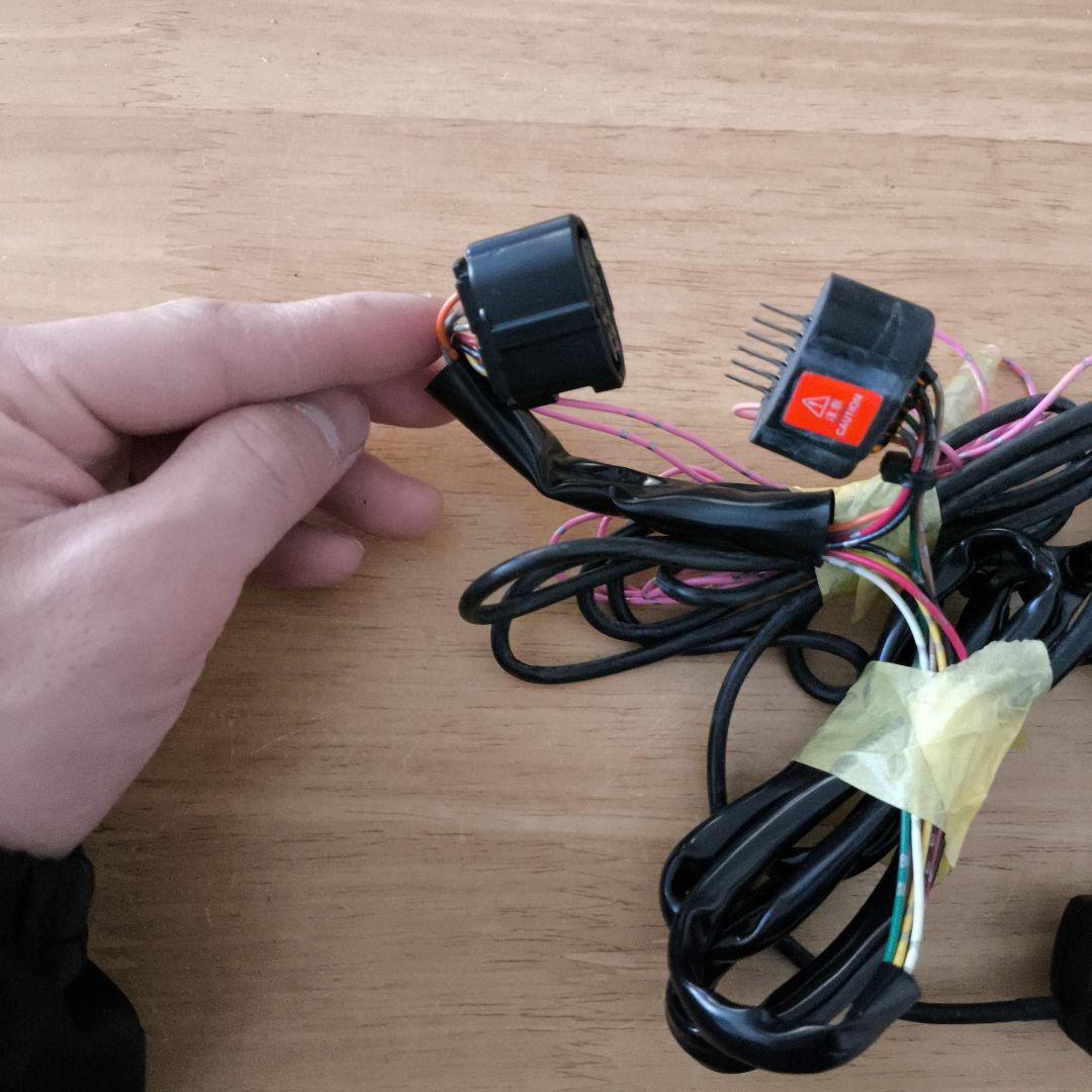 トムススロットルコントローラー