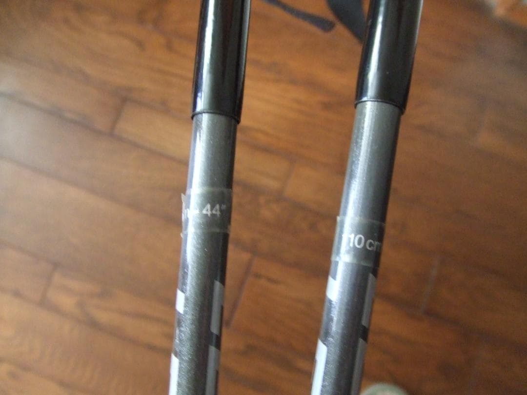 新品/展示保管品:カーボン製スノーポール　110ｃｍ：LEKI