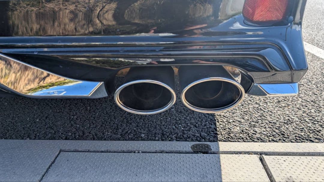 ガナドール　マフラー