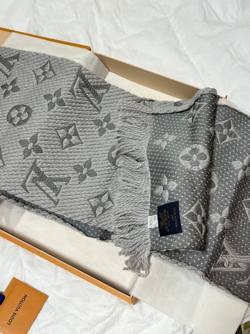 Louis Vuitton エシャルプ ロゴマニア マフラー