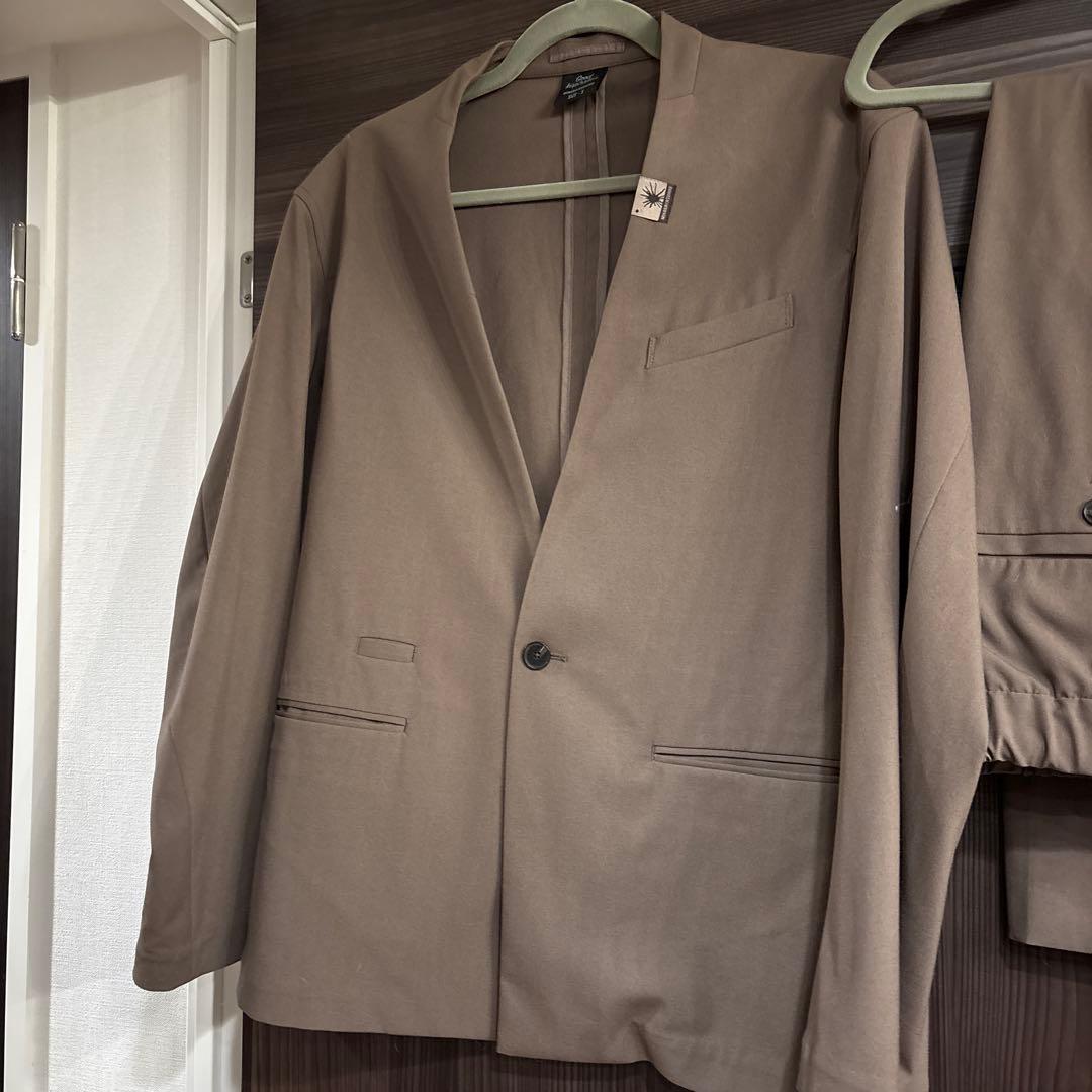 GU × MIHARA YASUHIROノーカラージャケット　セットアップ