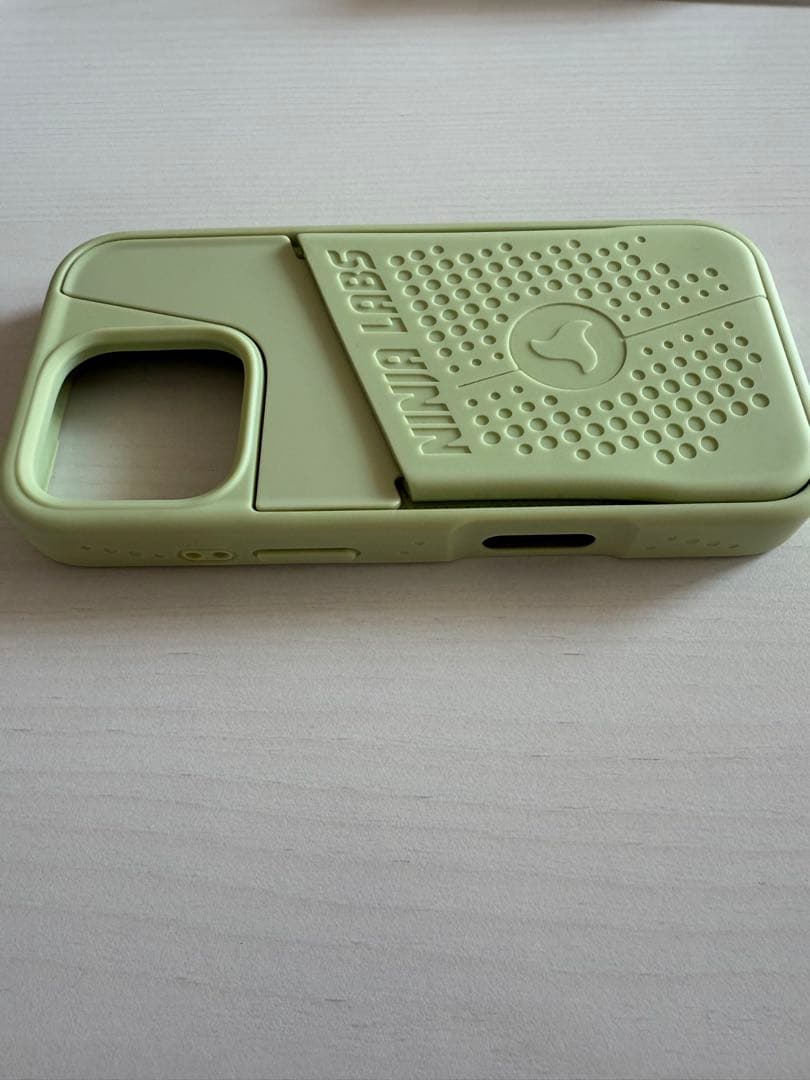 iPhoneアクセサリー NINJA LABS FLEX POUCH MATCHA iPhone16Pro