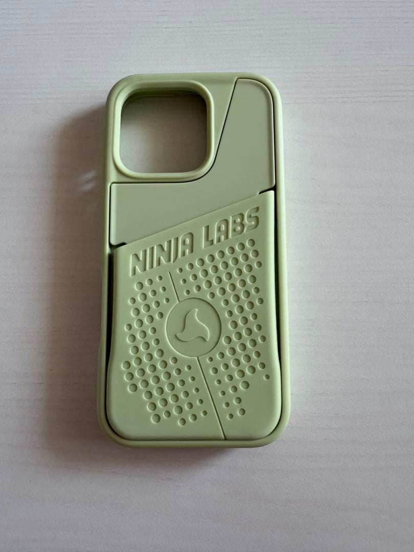 iPhoneアクセサリー NINJA LABS FLEX POUCH MATCHA iPhone16Pro