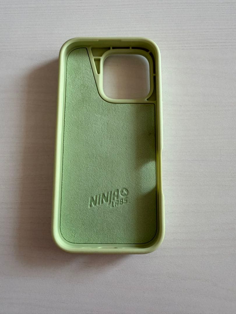 iPhoneアクセサリー NINJA LABS FLEX POUCH MATCHA iPhone16Pro