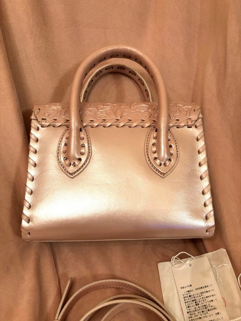 グレースコンチネンタル　カービングトライブス　ショルダー2ウェイ