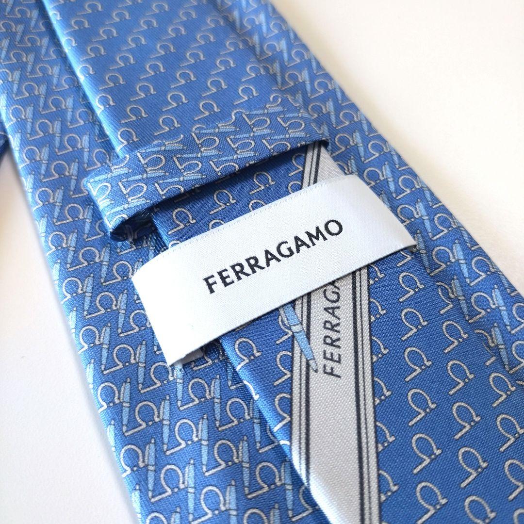 FERRAGAMO ネクタイ ブルー
