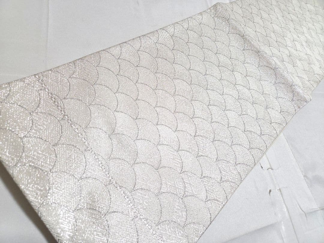 A◆着物くつろぎ 青海波模様 銀糸 白 ワントーン 六通 正絹 フォーマルな袋帯