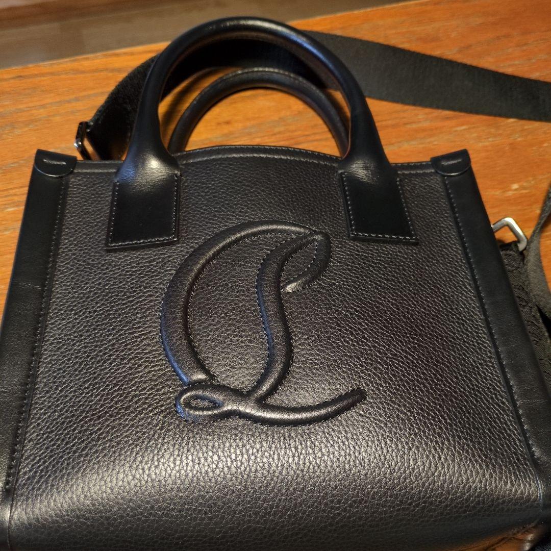 ルブタンカバン