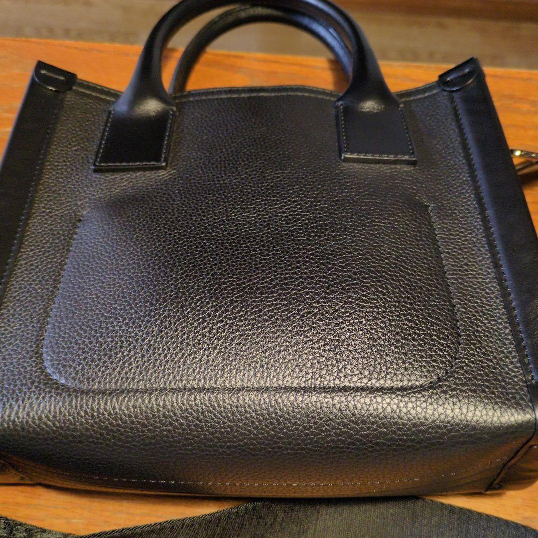 ルブタンカバン