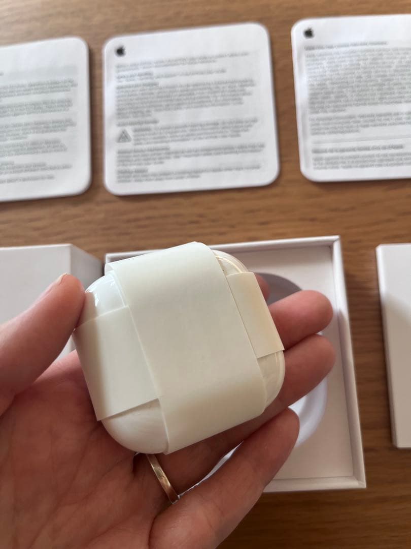 【新品】AirPods 4 本体 アクティブノイズキャンセリング