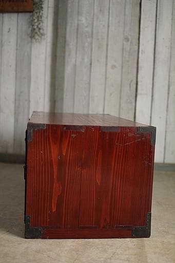 綺麗な打ち出し金具庄内箪笥　タンス　収納　古家具　古民家　時代家具