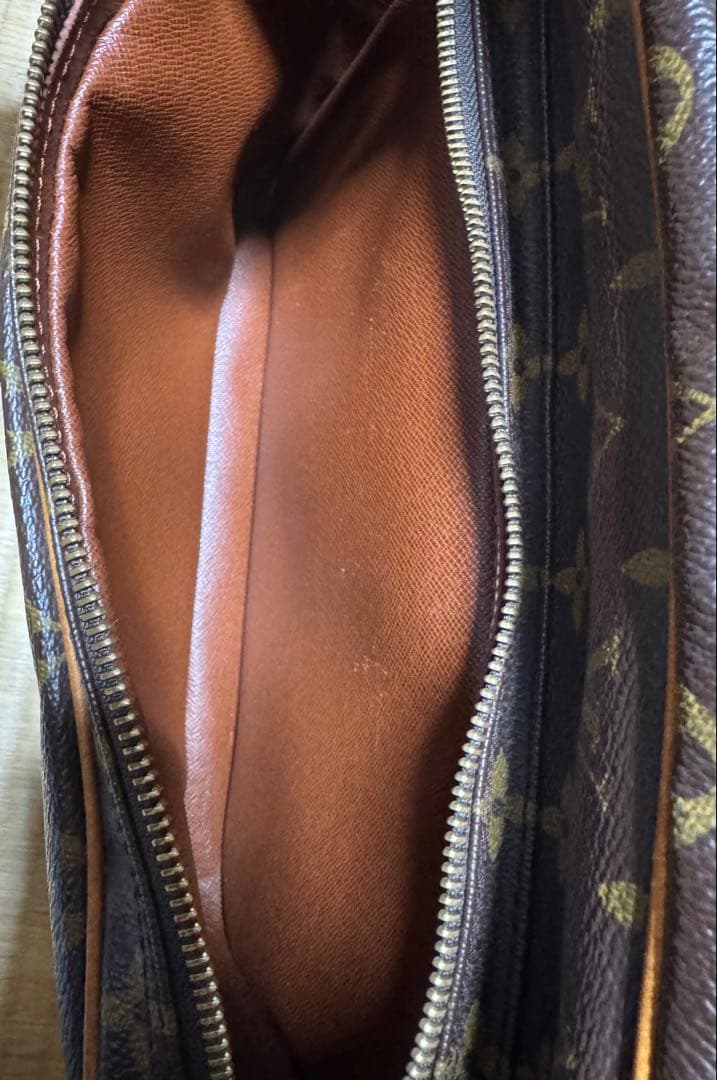 Louis Vuitton (ルイヴィトン)モノグラムショルダーバッグ(中古品)