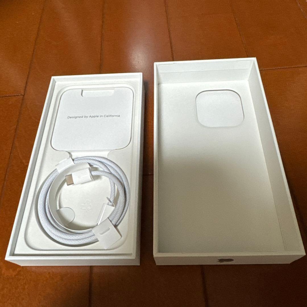 【美品】iPhone 15Pro 128G ホワイトチタニウム