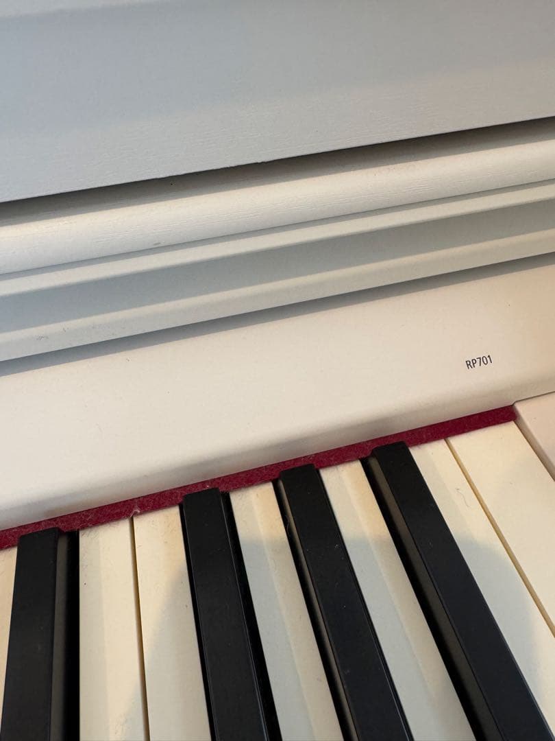 sale! 今週お値下げ！Roland ホワイト電子ピアノ RP701