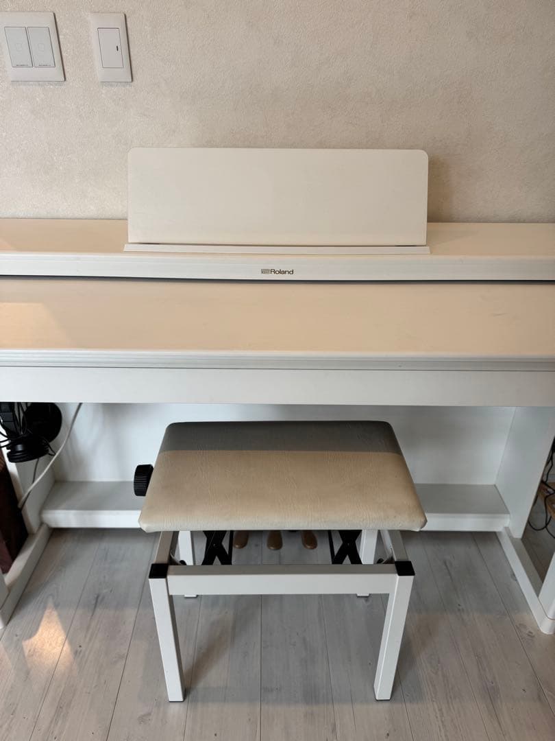 sale! 今週お値下げ！Roland ホワイト電子ピアノ RP701