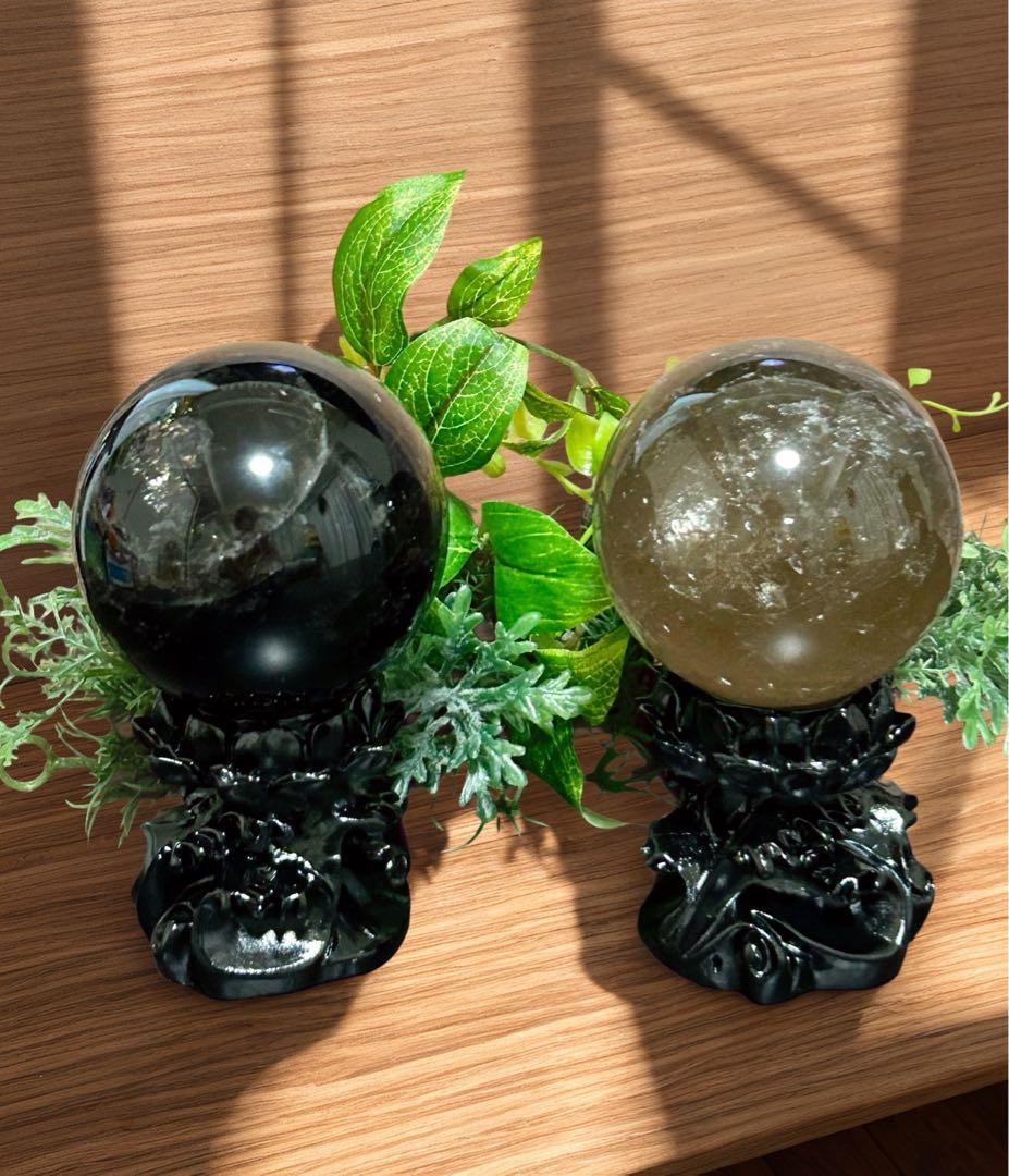 ⭐️ビックサイズ❣️2点セット✨ モリオン＆スモーキークオーツ　スフィア　台座つき⭐️