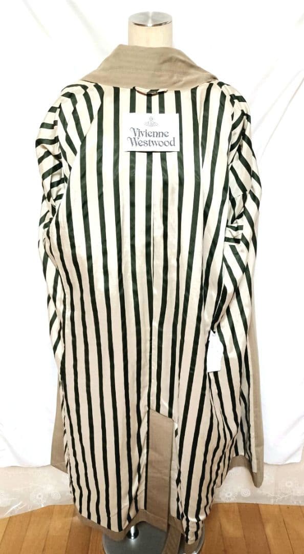 ヴィヴィアンウエストウッド　訳あり美品！2022コレクショントレンチコート