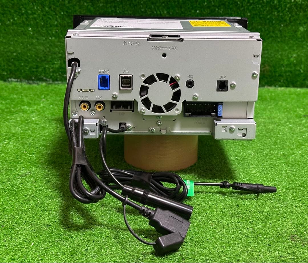 ケンウッド MDV-D307BTW ナビ ワンセグ。地図データ2019年版