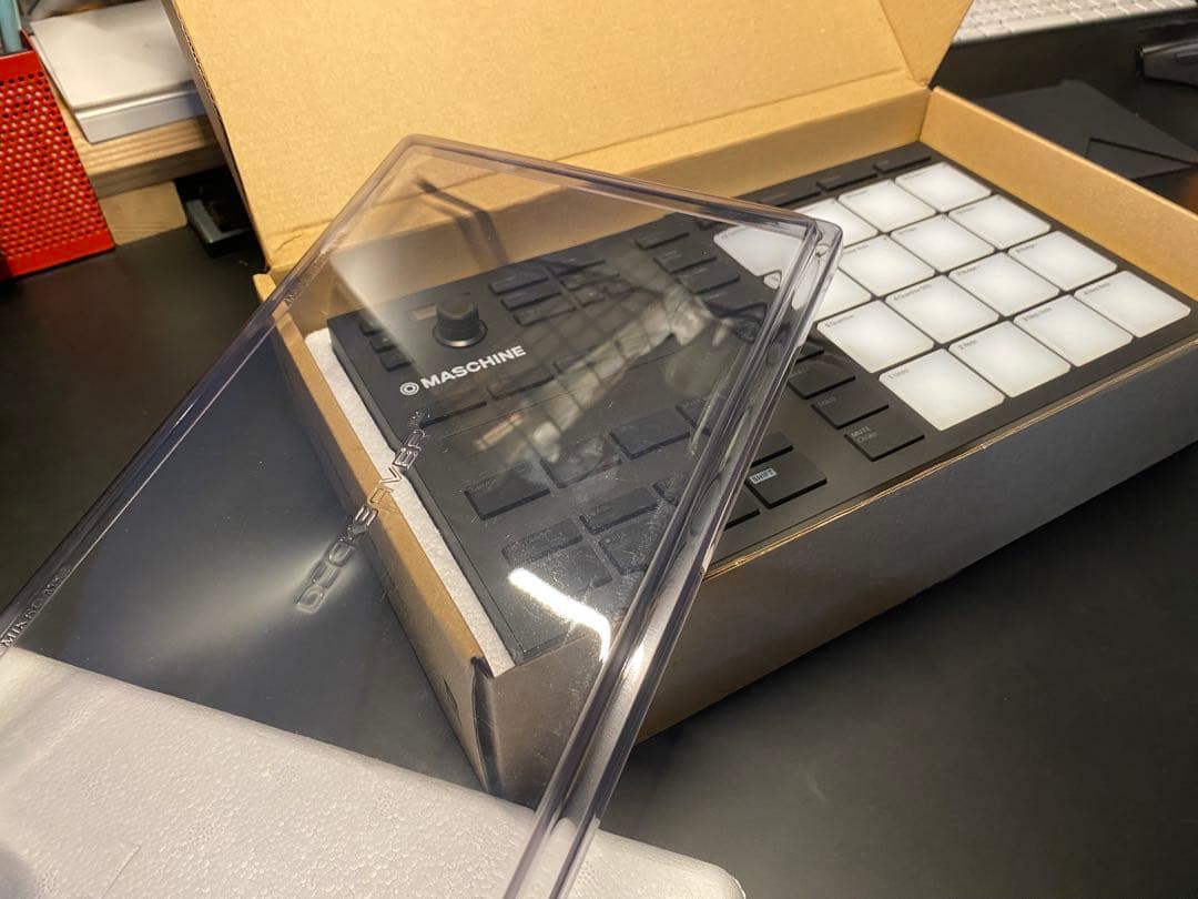 【極美品】MASCHINE MIKRO MK3 MIDIパッド 16パッド