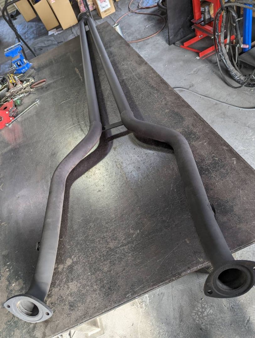 18/20系クラウン！ワンオフデュアル中間ストレートマフラー