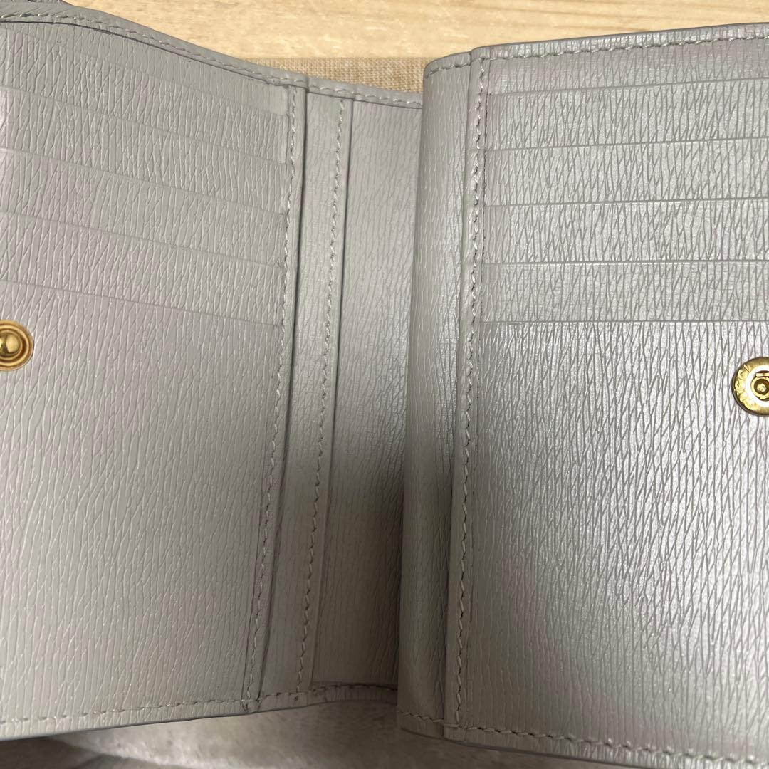 GUCCI グッチ　二つ折り財布　グレー　美品