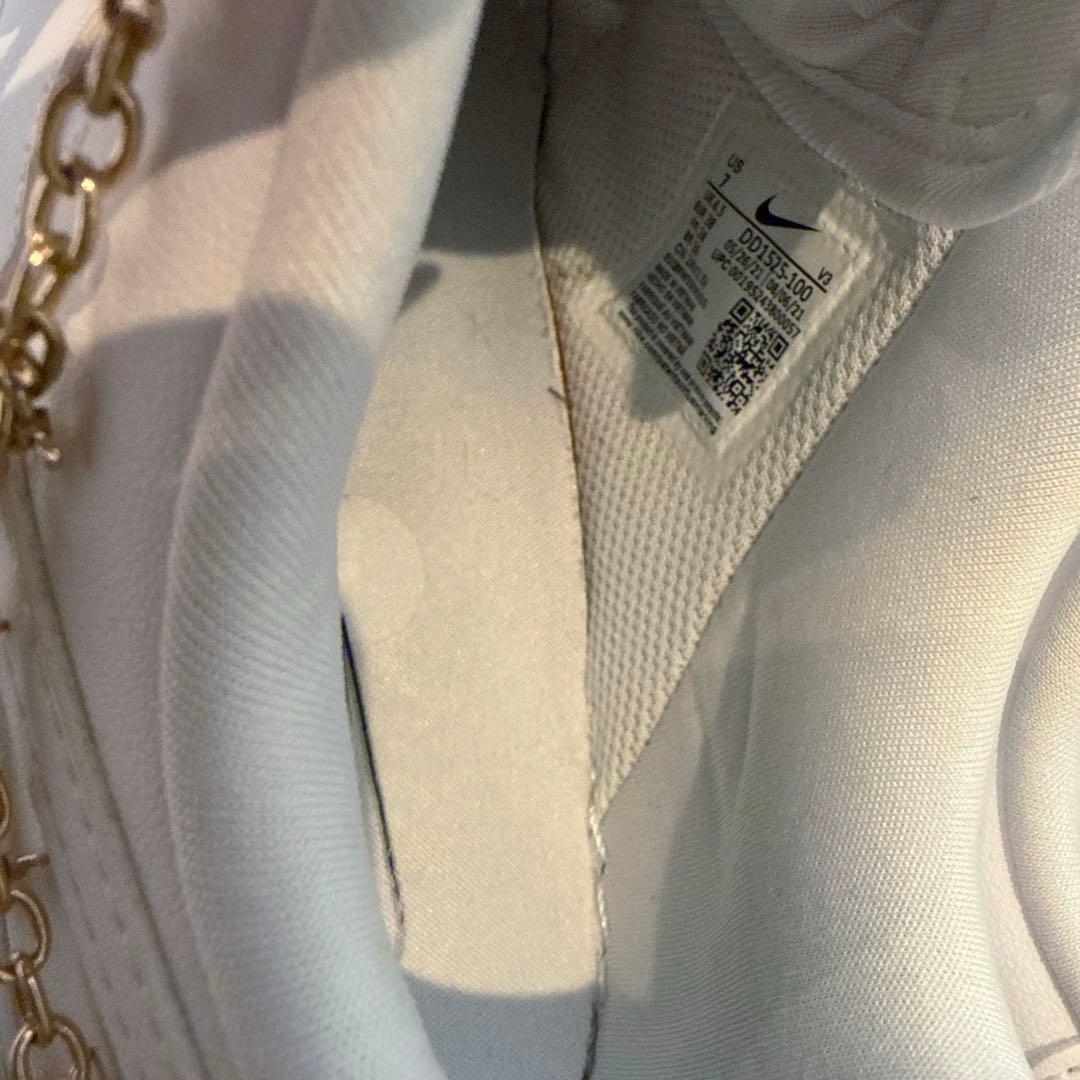 専用　　NIKE エアフォース1 ペンダント 24 ホワイト スニーカー