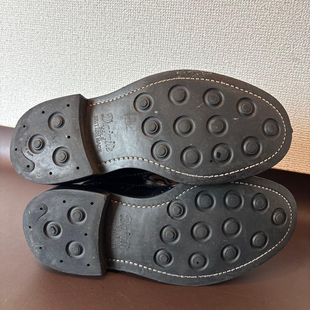 トリッカーズ　バートン　黒レザー ブローグブーツ