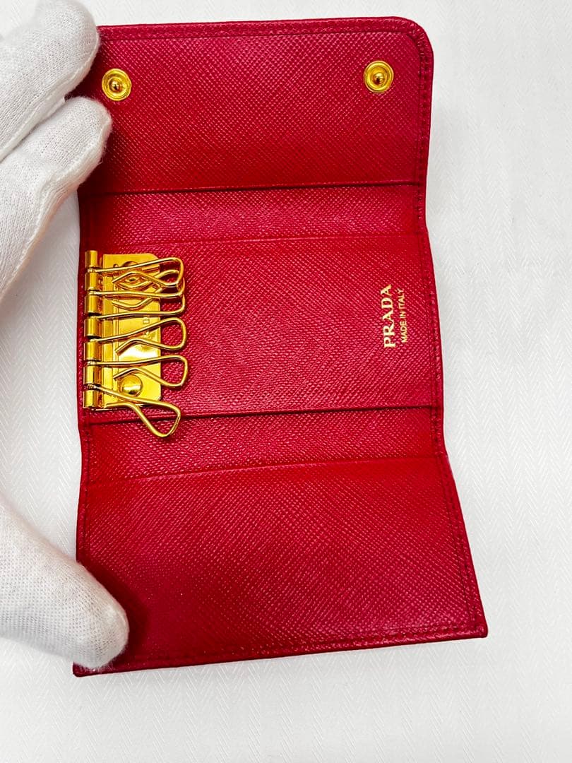 未使用品　PRADA プラダ キーケース 6連 サフィアーノレザー レッド 赤色