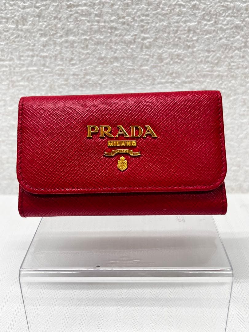 未使用品　PRADA プラダ キーケース 6連 サフィアーノレザー レッド 赤色