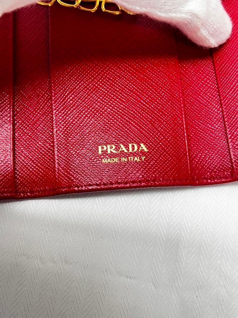 未使用品　PRADA プラダ キーケース 6連 サフィアーノレザー レッド 赤色