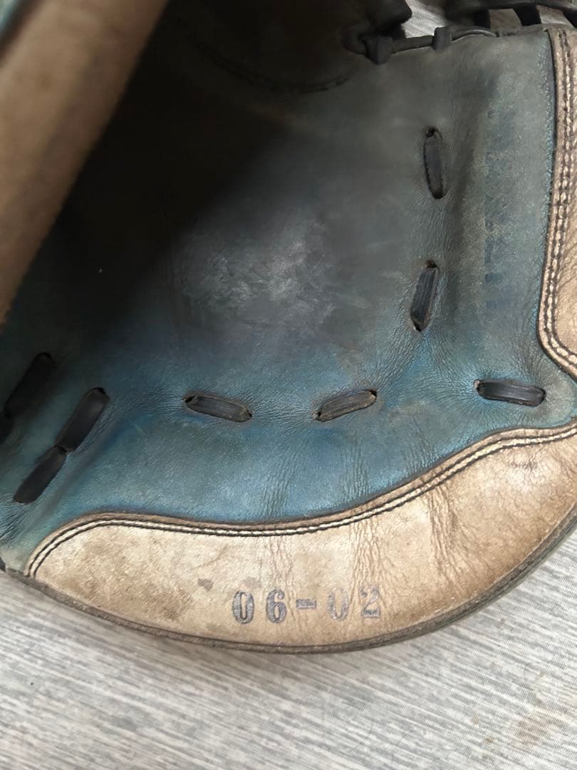 今成良太選手使用　キャッチャーミット