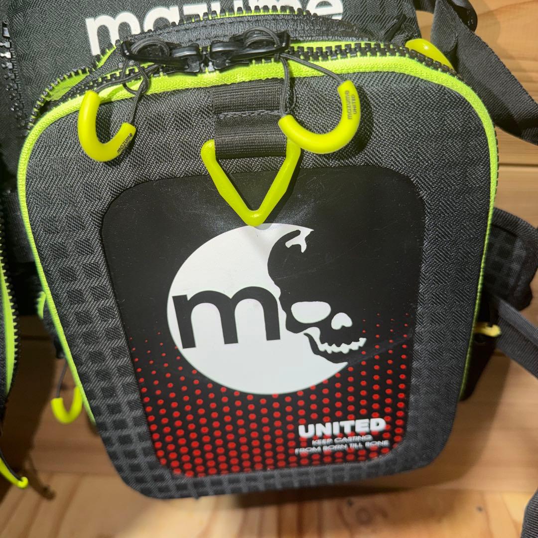 ウェア mazume RedMoon VIII MZLJ-401