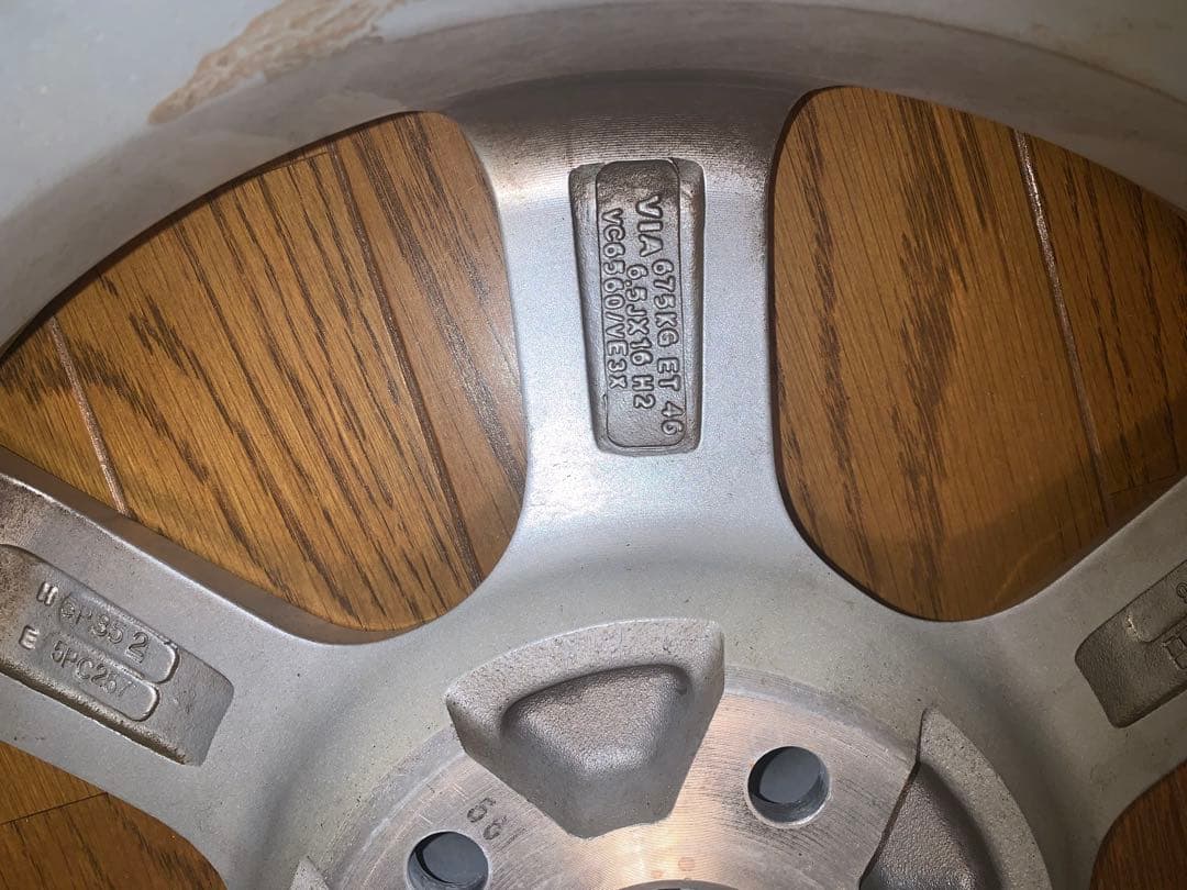 フォルクスワーゲンゴルフ７　8 MAK 16インチ シルバーホイール 4本セット