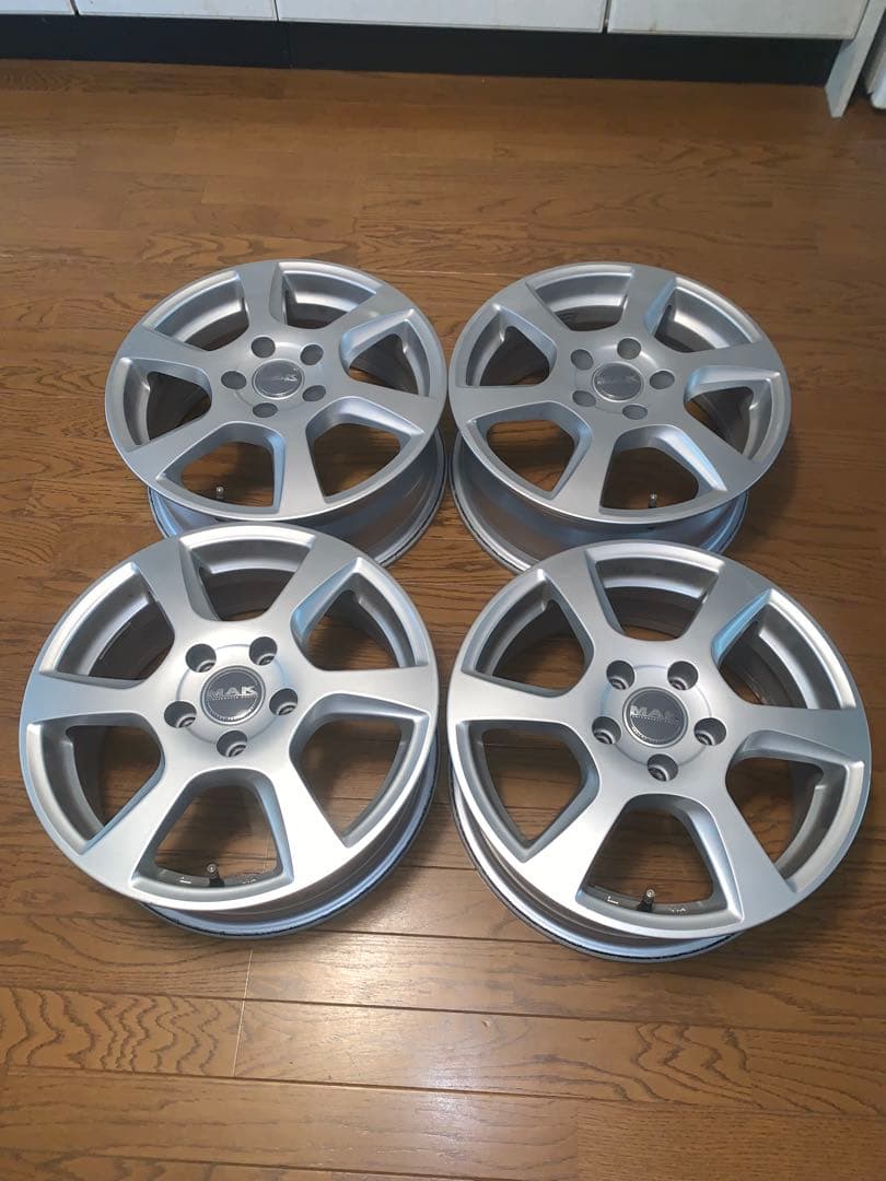 フォルクスワーゲンゴルフ７　8 MAK 16インチ シルバーホイール 4本セット